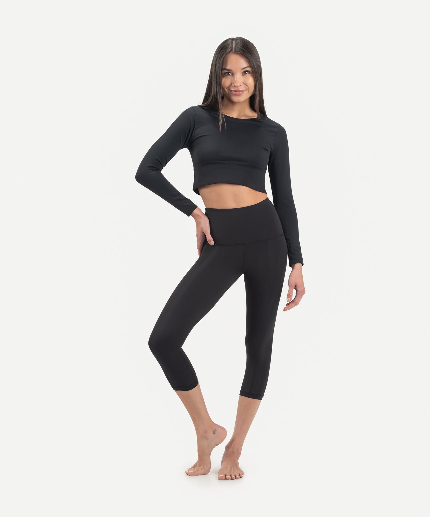 SweetFlexx Hi-Rise Resistance Capri Leggings | High-Waisted Cropped Workout Tights